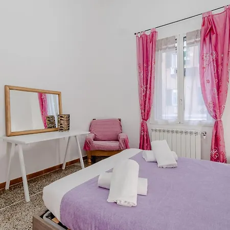 Apartment Comfy In Genova's St Teodoro District